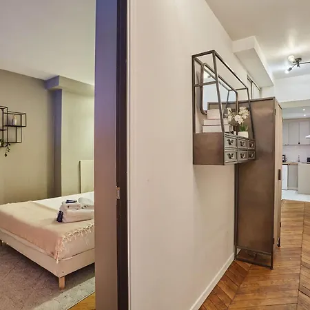 Superb Center Of Apartment *